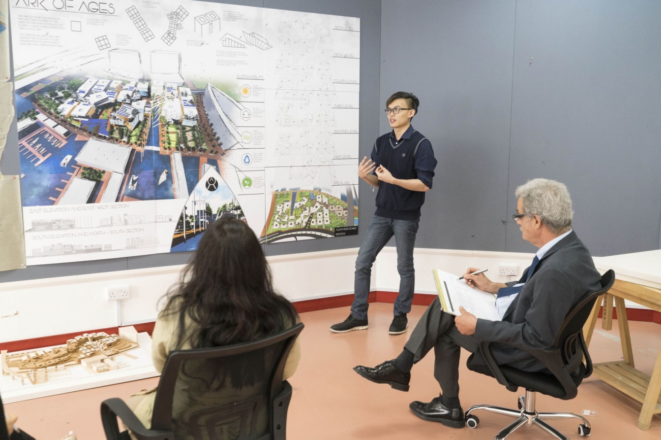 Students from the Department of Architecture Present Graduation