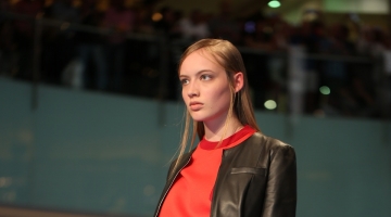 STUDENTS DISPLAY PHOTOGRAPHY FLAIR AT DUBAI FASHION SHOW