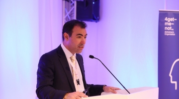 CUD PROFESSOR DISCUSSES IMPACT OF ART ON THE BRAIN AT WORLD ART DUBAI 