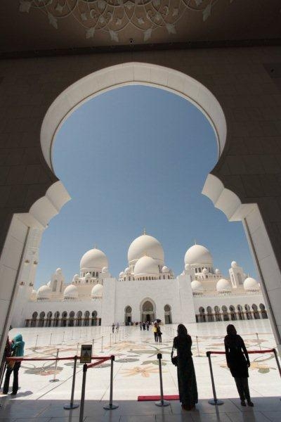 Architecture Students Visit Sheikh Zayed Grand Mosque | Canadian