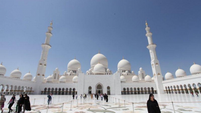 ARCHITECTURE STUDENTS VISIT SHEIKH ZAYED GRAND MOSQUE