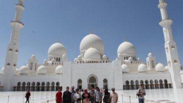 ARCHITECTURE STUDENTS VISIT SHEIKH ZAYED GRAND MOSQUE