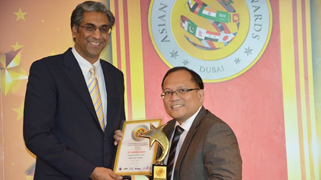 HR PROFESSOR PICKS UP OUTSTANDING ASIAN FACULTY AWARD 