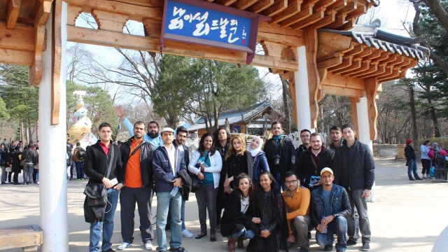 SAID STUDENTS EXPLORE ARCHITECTURAL SIGHTS OF SEOUL