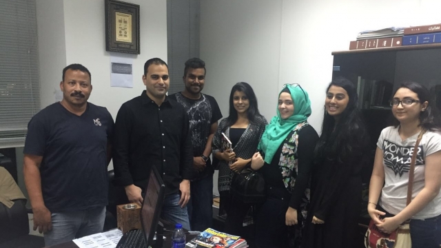 JOURNALISM STUDENTS EXPERIENCE LIFE IN THE NEWSROOM