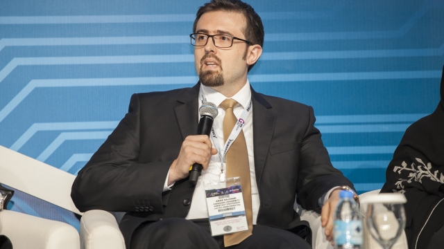 E-BUSINESS PROFESSOR CONTRIBUTES TO ICT INNOVATION DEBATE