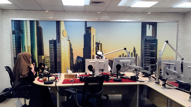 MEDIA STUDENTS VISIT DUBAI MEDIA INCORPORATED