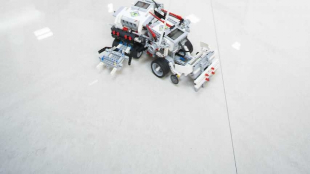 Chinese Students, Robotics Competition