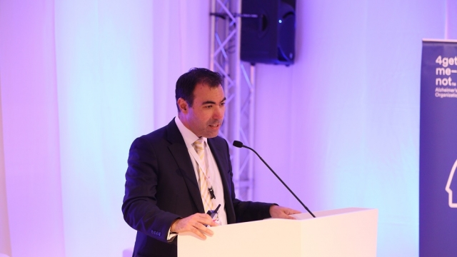 CUD PROFESSOR DISCUSSES IMPACT OF ART ON THE BRAIN AT WORLD ART DUBAI 