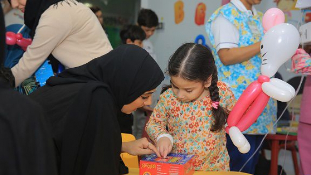 CUD Visits Children at Dubai Hospital with Friends of Cancer Patients