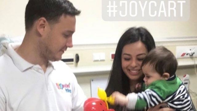 CUD Visits Children at Dubai Hospital with Friends of Cancer Patients