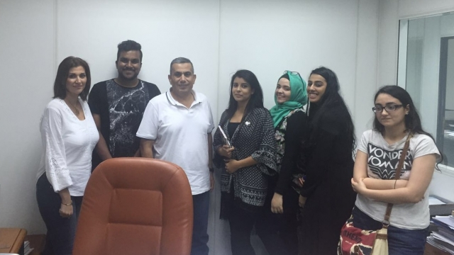 journalism-students-experience-life-newsroom